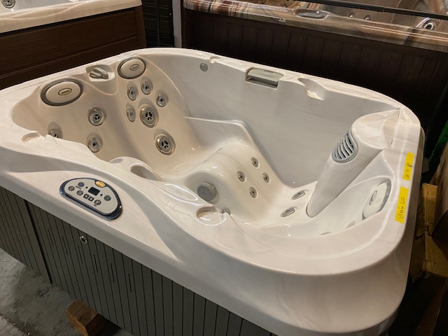 Pre-Owned Hot Tub - Atlanta Hot Tub Center Jacuzzi J315 1 1 - Atlanta Hot Tub Center