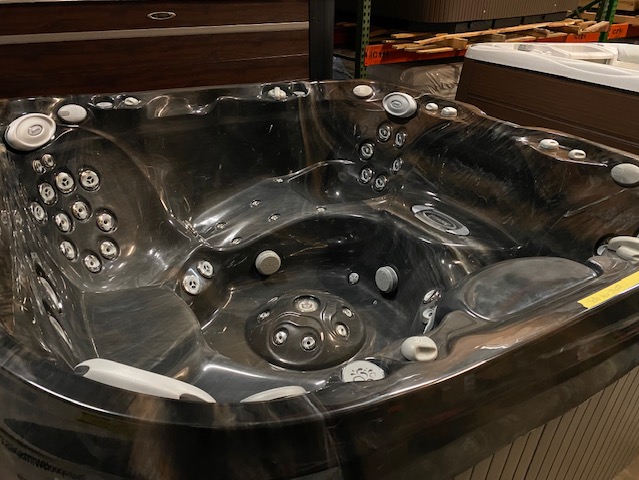 Pre-Owned Hot Tub - Atlanta Hot Tub Center Jacuzzi J480 WITH STEREO 1