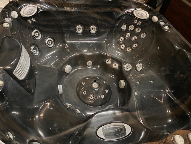 Pre-Owned Hot Tub - Atlanta Hot Tub Center Jacuzzi J480 WITH STEREO 3