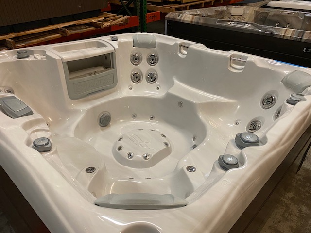 Pre-Owned Hot Tub - Atlanta Hot Tub Center Sundance Optima WITH STEREO 3 1 - Atlanta Hot Tub Center