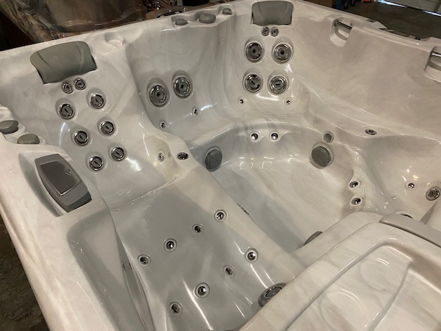 Pre-Owned Hot Tub - Atlanta Hot Tub Center cameo1 - Atlanta Hot Tub Center