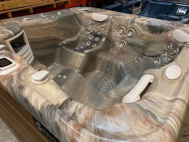 Pre-Owned Hot Tub - Atlanta Hot Tub Center envoy4 - Atlanta Hot Tub Center
