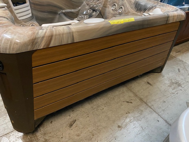 Pre-Owned Hot Tub - Atlanta Hot Tub Center envoy6 - Atlanta Hot Tub Center