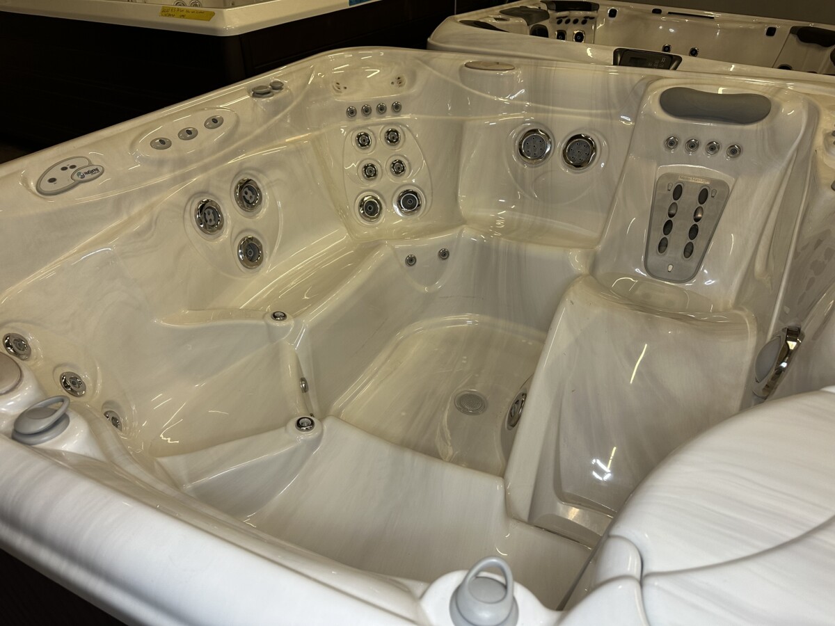 Pre-Owned Hot Tub - Atlanta Hot Tub Center Photo Jul 06 2024 3 07 17 PM - Atlanta Hot Tub Center